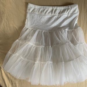 Girl's Underskirt White 17" long 2 layers elastic 11" waist great condition U1
